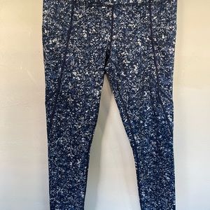 Athleta stash pocket leggings